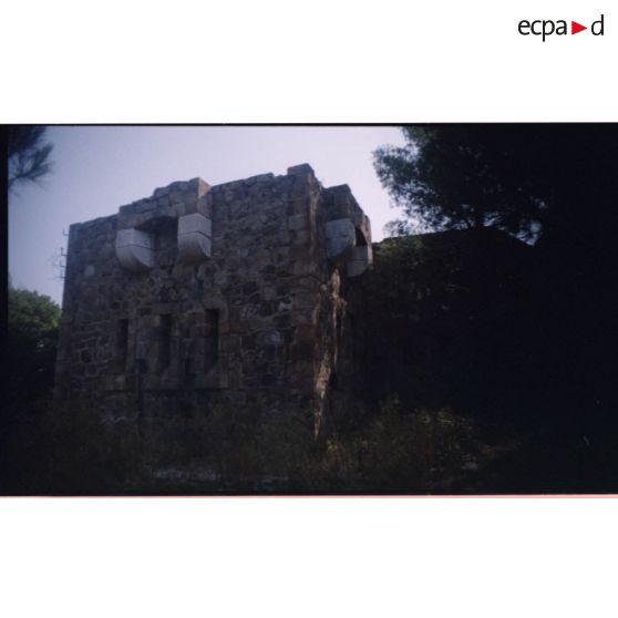 Fort de la Bayarde. Bastionnet défendant l'entrée. [légende d'origine]