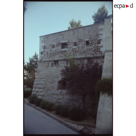 Fort Sainte-Catherine. Une résidence civile a été incorporée sur les restes du fort. [légende d'origine]