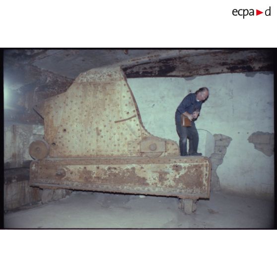 Affût de canon 155 mm de Bange au saillant 2. [légende d'origine]