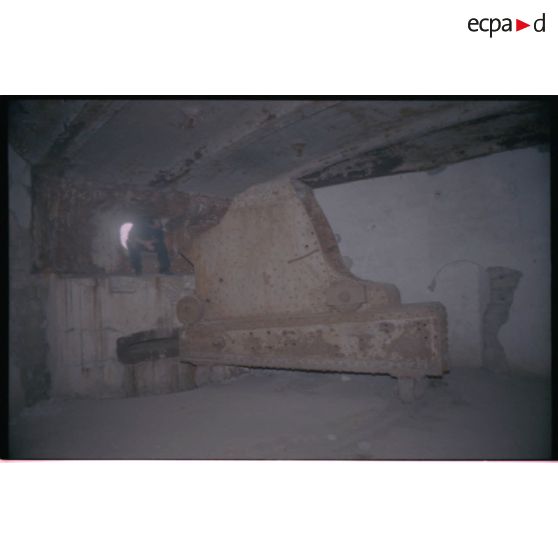 Affût de casemate Mle 1881 pour canon 155 long. [légende d'origine]