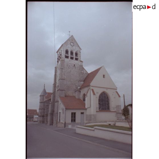 [Eglise Saint-Etienne et Saint Babylas, de Marcilly].