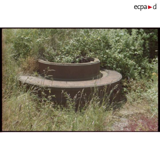 Est-ce la base du télémètre français… [légende d'origine]