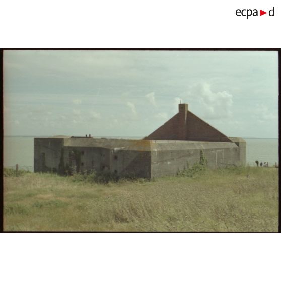 Casemate allemande M270 (pour canon de 17 cm SK L-40). [légende d'origine]