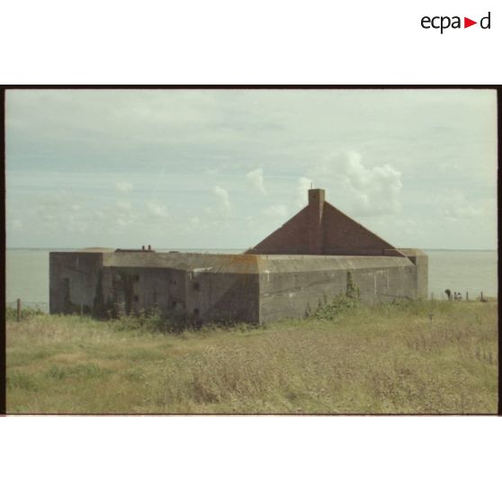 Casemate allemande M270 (pour canon de 17 cm SK L-40). [légende d'origine]