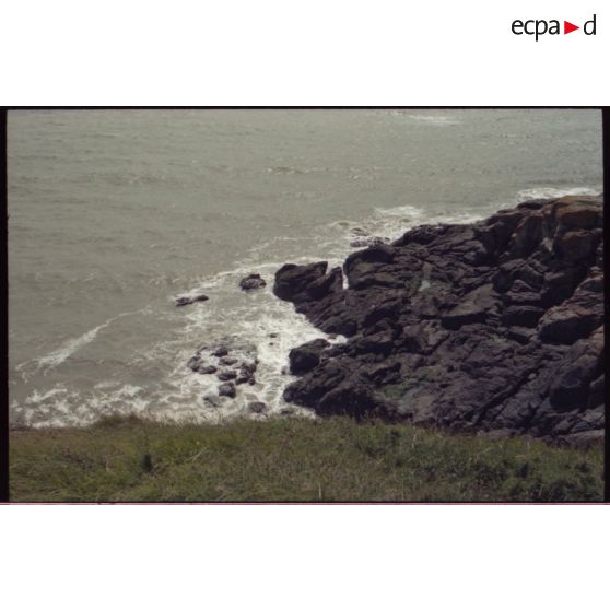 Les rochers sous la batterie. [légende d'origine]