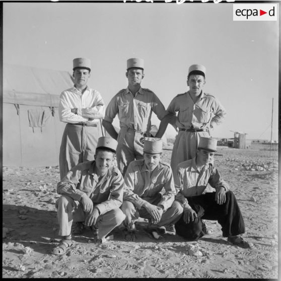 Portrait de six soldats du 2e groupement motorisé saharien (GMS).