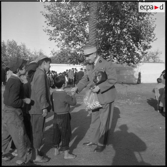 Mekla. Rencontre avec les enfants.