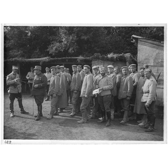 [Prisonniers allemands de Souchez. Pas-de-Calais, 1915.]
