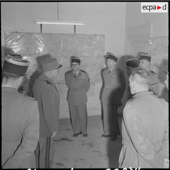 Région d'Aumale. Le général Zeller au poste de Dechmia.