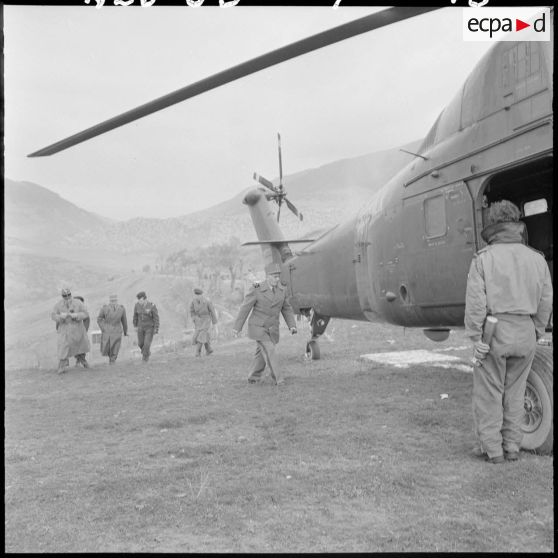 Région d'Aumale. Le général Zeller au poste de Souk-el-Arba.