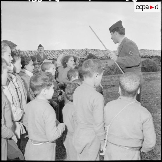 Région d'Aumale. Le général Zeller au poste de Ouled Moussa.