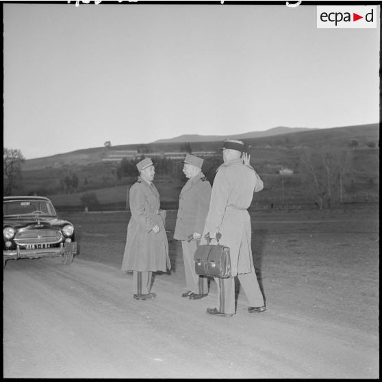 Région d'Aumale. Le général zeller rencontre le général Arnoux de Maison Rouge.