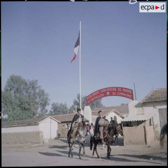 Ponteba. La section du sous-lieutenant Berthaut quitte le poste.
