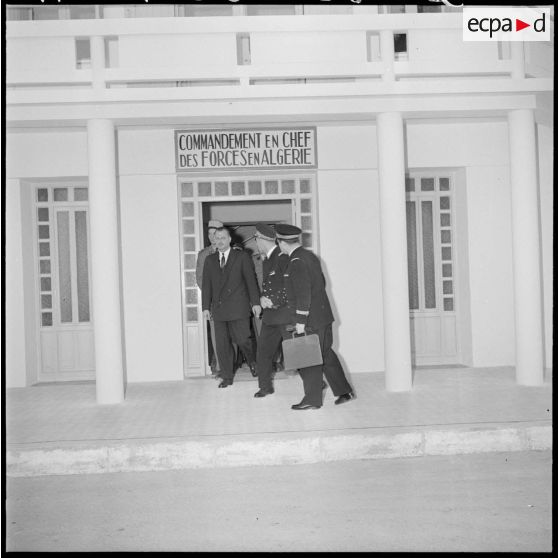 Alger. Paul Delouvrier au commandement en chef des forces en Algérie.