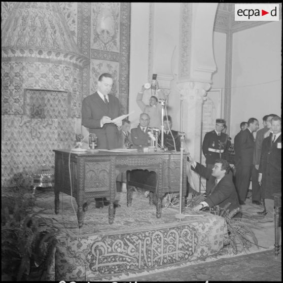 Alger. Palais d'été. Discours de Michel Debré.