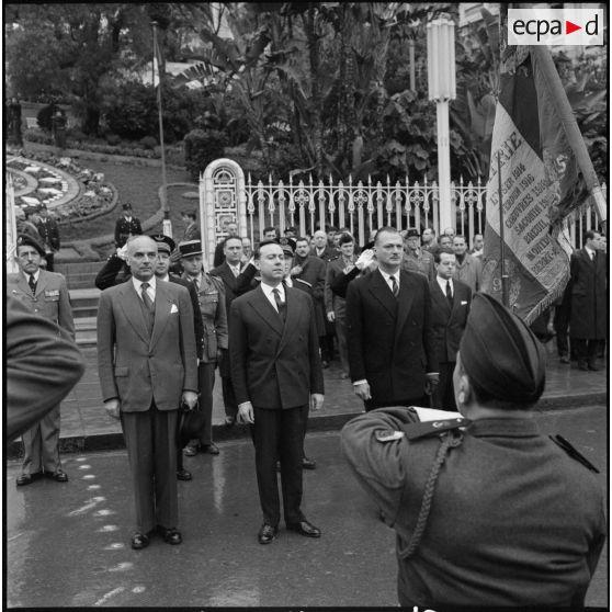 Alger. Monument aux morts. Cérémonie en présence de Michel Debré.