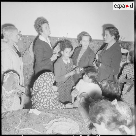 Tizi Ouzou. Madame Massu, Madame Faure et quelques directrices des cercles féminins.