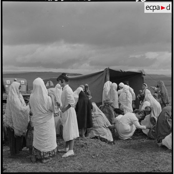 Miliana. Soins divers.