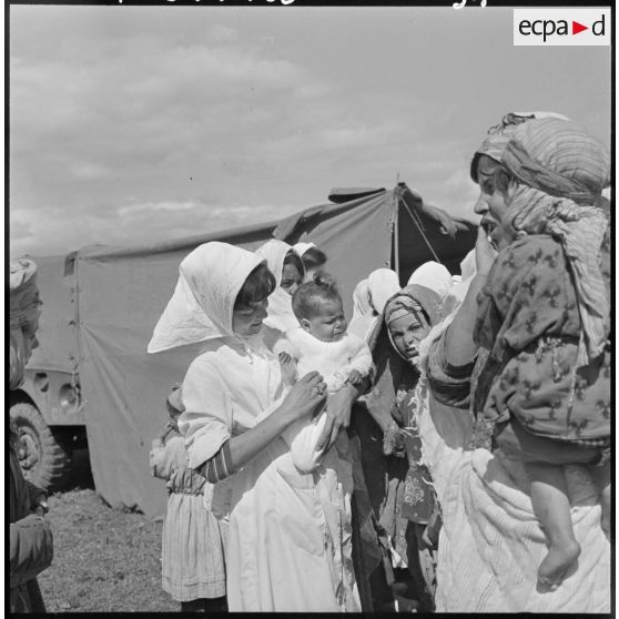 Miliana. Soins divers.