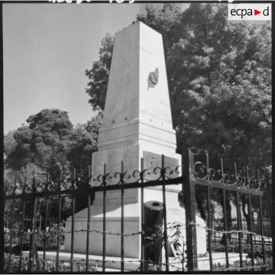 Monument aux morts en Algérie.