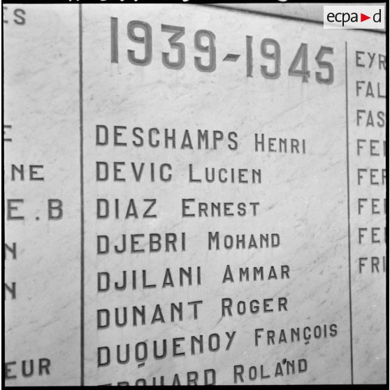 Hussein Dey. Monument aux morts.