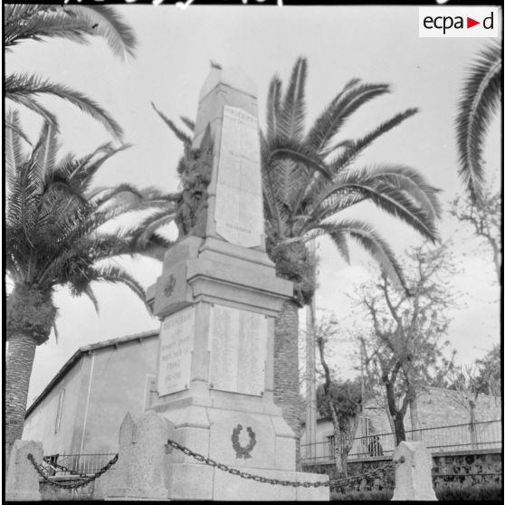 Haut-Sebaou. Monument aux morts.