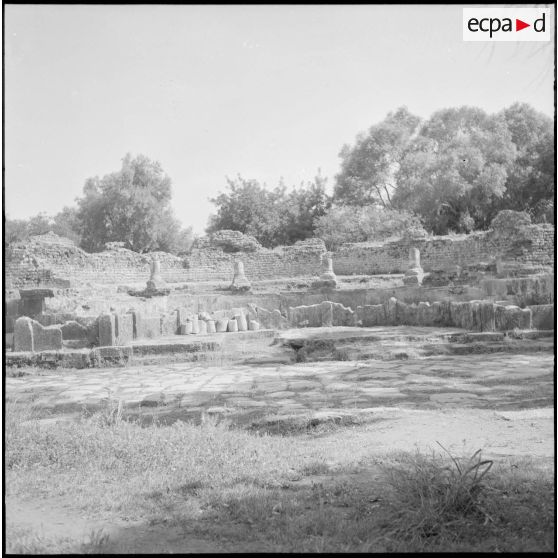 Tipasa. Le théâtre avec la scène.