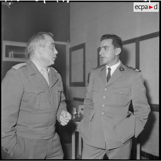 Alger. Service cinématographique des armées (SCA). Cocktail.