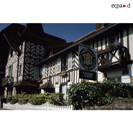 Beuvron-en-Auge (14). Gîte rural dans une maison traditionnelle.