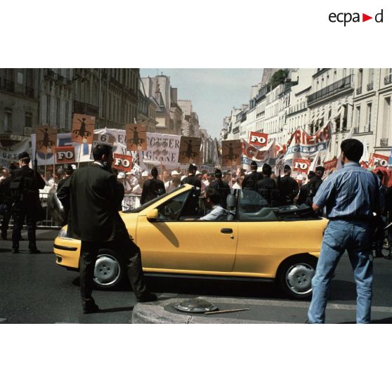 Paris 6e. Manifestation rue Tournon, devant le Sénat.