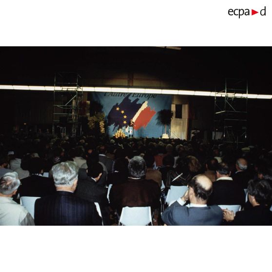 08 juin 1994. Saint-Maur-des-Fossés (94). Elections européennes. Meeting de Philippe De Villiers.