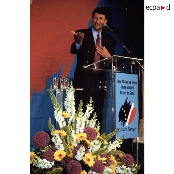 08 juin 1994. Saint-Maur-des-Fossés (94). Elections européennes. Meeting de Philippe De Villiers.