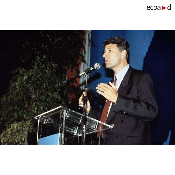 08 juin 1994. Saint-Maur-des-Fossés (94). Elections européennes. Meeting de Philippe De Villiers.