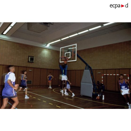 Paris 12e. Ministère des Finances. Le gymnase.