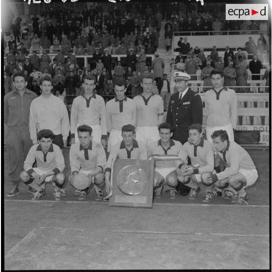 Oran. Stade municipal. Finale du championnat de France militaire. L'équipe du corps d'armée de Dijon.