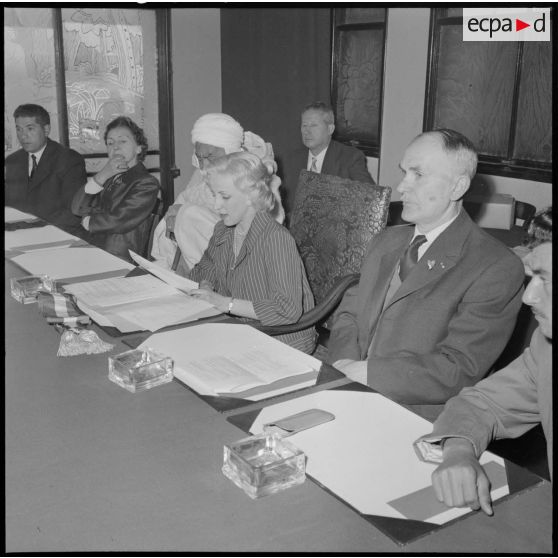 Sétif. Rebiha Khebtani et ses conseillers.