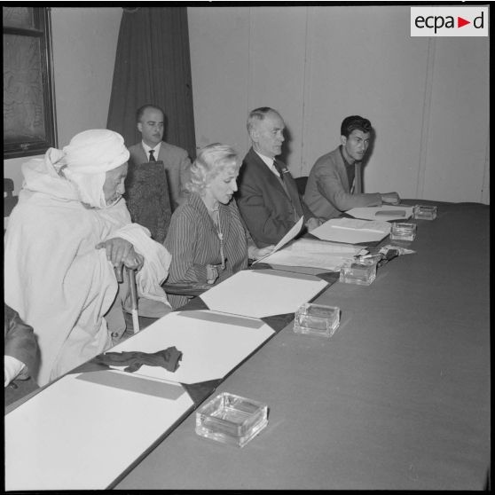 Sétif. Rebiha Khebtani et ses conseillers.