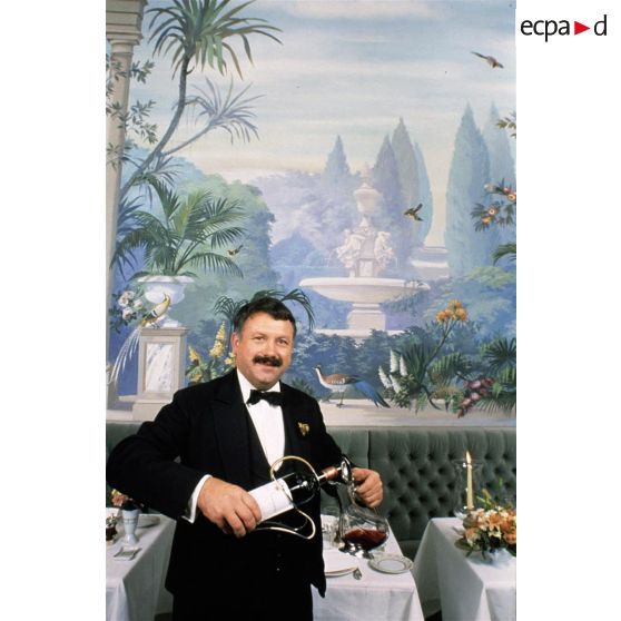 Paris. Restaurant Pavillon de l'Elysée; Jean-Luc Ponteau, premier sommelier du monde.