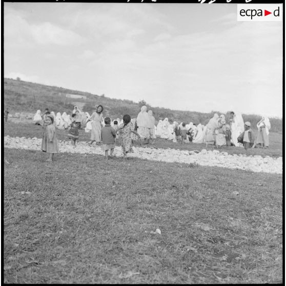 Sidi-Ghalem. Des enfants.