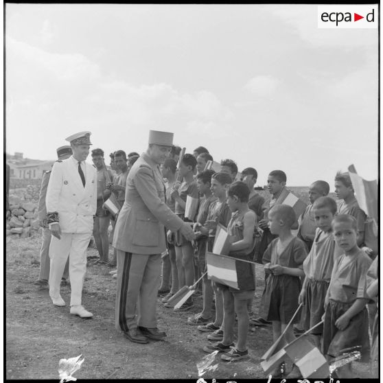 Sidi-Ghalem. Le général Pasteur et monsieur Gilly, sous-préfet d'Oran.