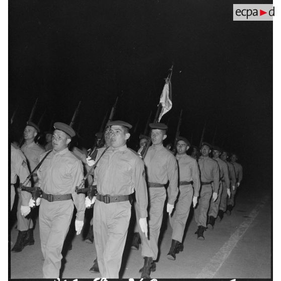 Sétif - Aïn Arnat. Défilé des troupes.