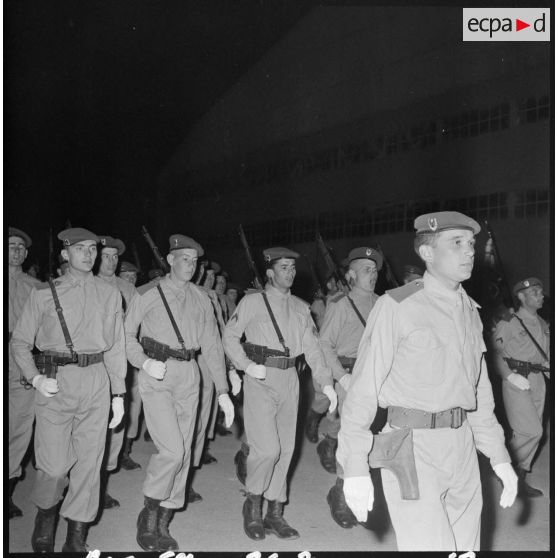 Sétif - Aïn Arnat. Défilé des troupes.