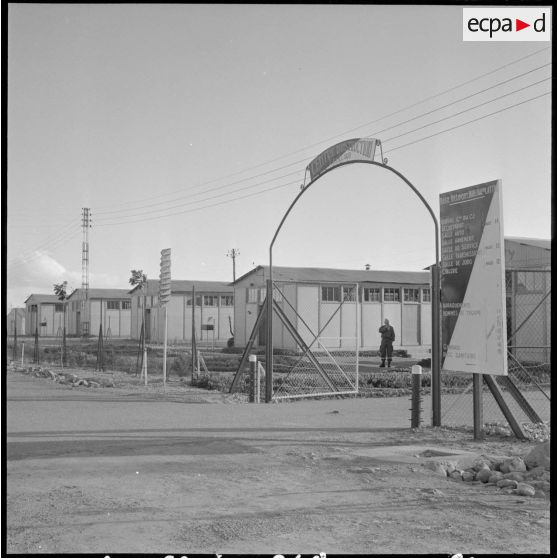 Setif - Aïn Arnat. Bâtiments du centre d'instruction de la base héliport Maréchal de Lattre.