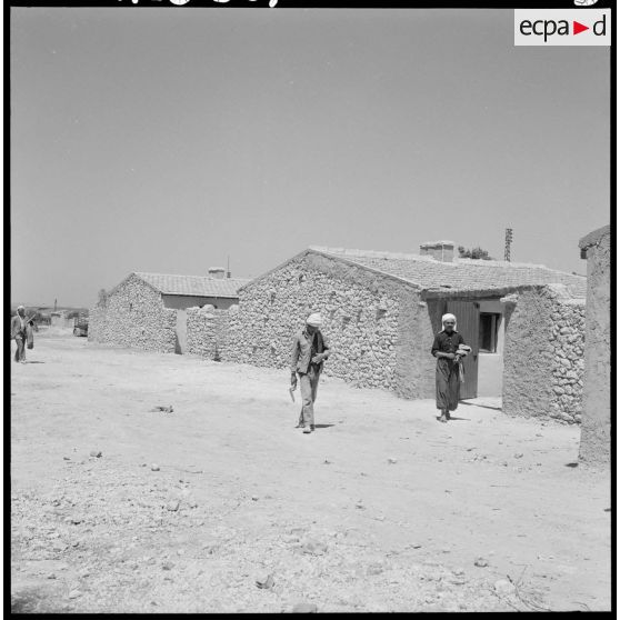 Centre de regroupement de Baudens. Maisons.