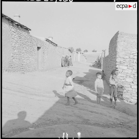 Centre de regroupement de Boudjebâa.