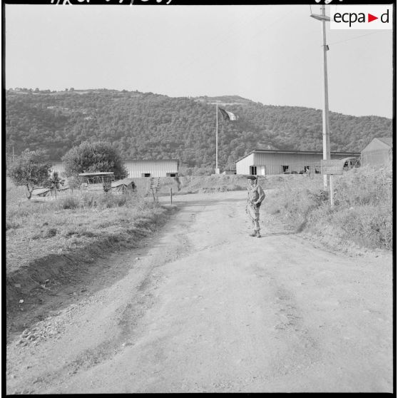 Tizi Ouzou. La 1ère batterie du 2/93e régiment d'artillerie de montagne (RAM). Vue du cantonnement.
