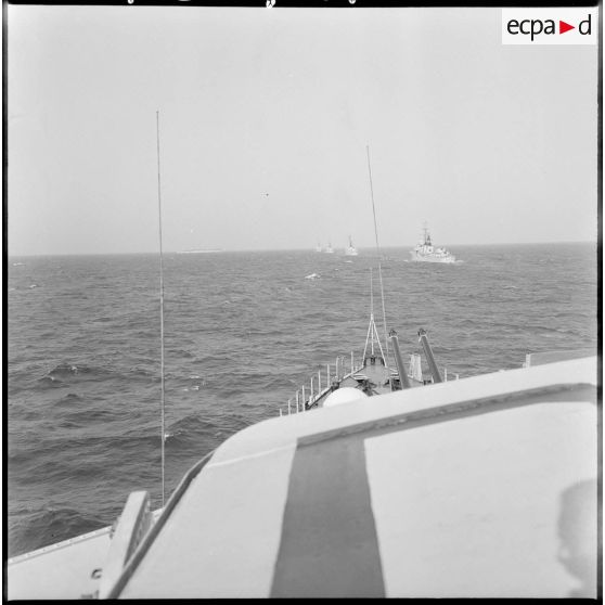 Oran. Défilé naval.