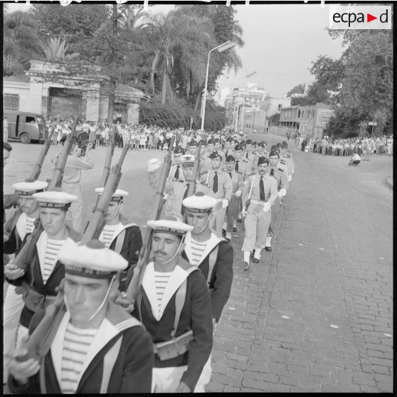 Alger. Commémoration de l'anniversaire de l'appel du 18 Juin 1940. Détachement de marine.