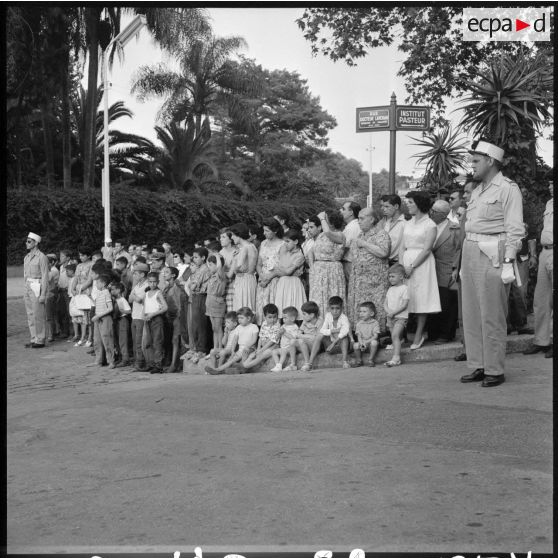 Alger. Commémoration de l'anniversaire de l'appel du 18 Juin 1940. Foule.