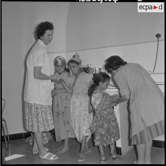 Visite médicale de fin d'année passée dans l'infirmerie de la section administrative spécialisée (SAS).